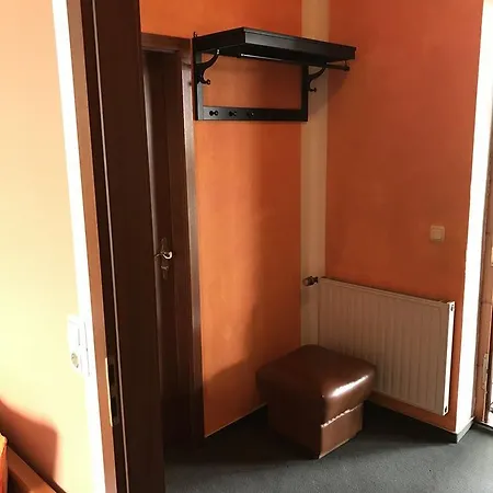 Motel Schroeder's