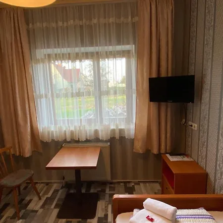 מוטל Schroeder's *